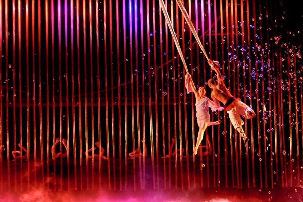 D3：紅劇場雜技秀