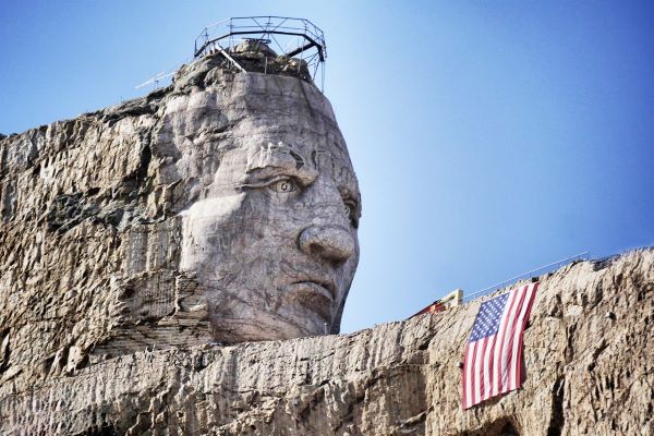 瘋馬岩紀念雕像-瘋馬岩紀念雕像