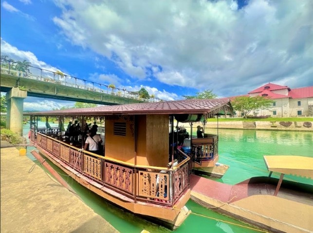 漂流竹筏屋(含菲式午餐)