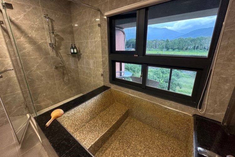 取自蜜滋賀溫泉飯店官網-一屋一湯一風景｜瑞穗最Chill的粉紅系秘境