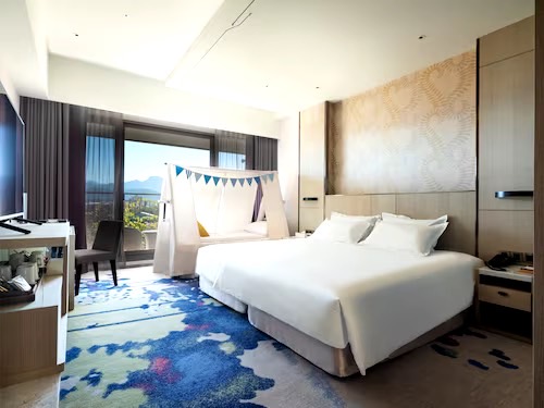 名人堂花園飯店-豪華三人-【客房房型】