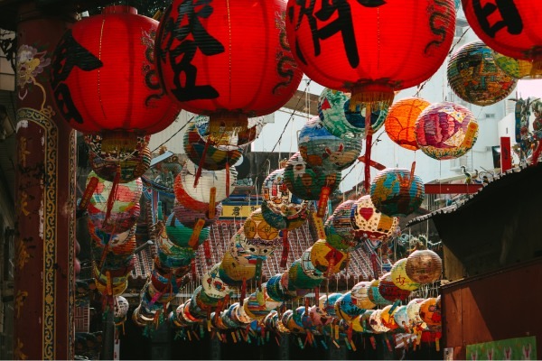 府城普濟燈會｜台南春節最繽紛的燈海盛事