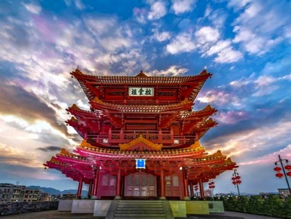 D4：披雲樓