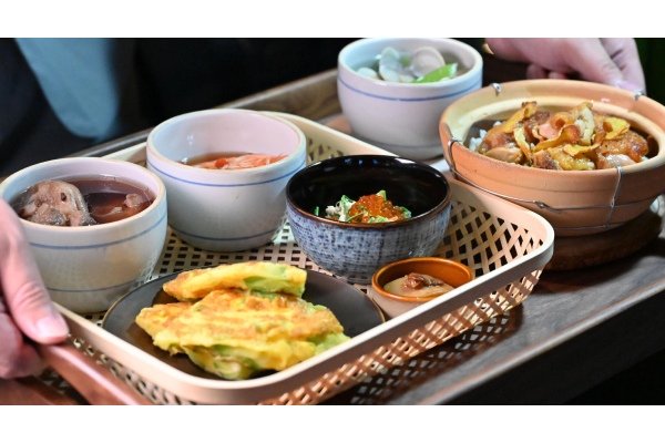 一泊四食