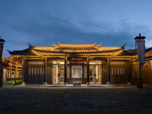 當地五星特色住宿