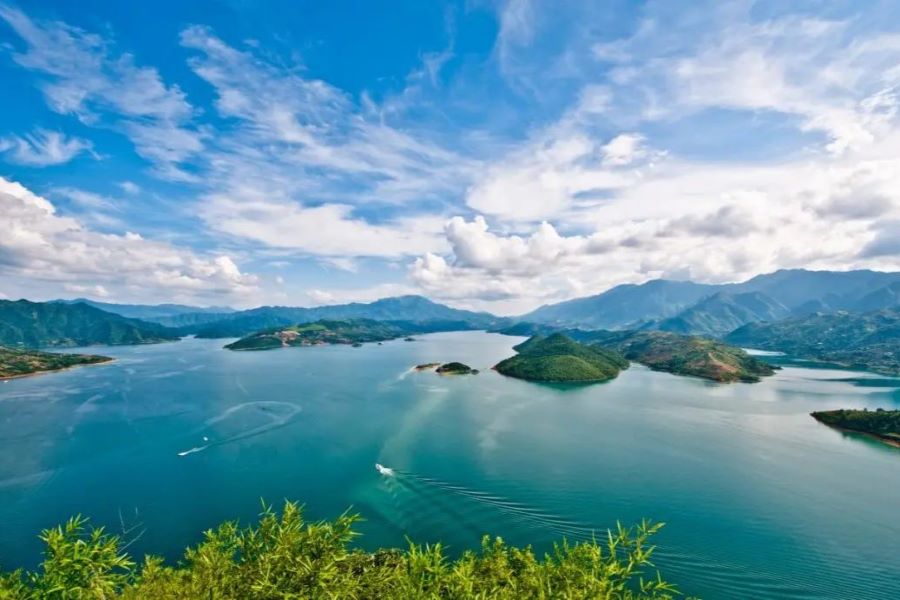 東江湖景區-國家級風景名勝：東江湖風景區
