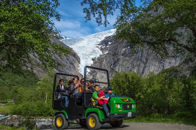 Briksdal Glacier Troll Car-特殊交通
