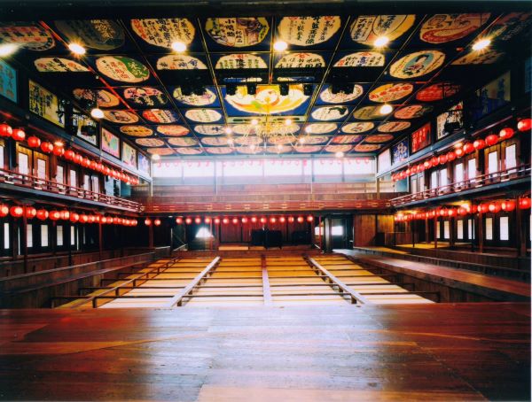 D1：八千代座(入內)