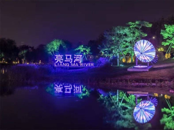 京城最chill塞納河：亮馬河夜遊