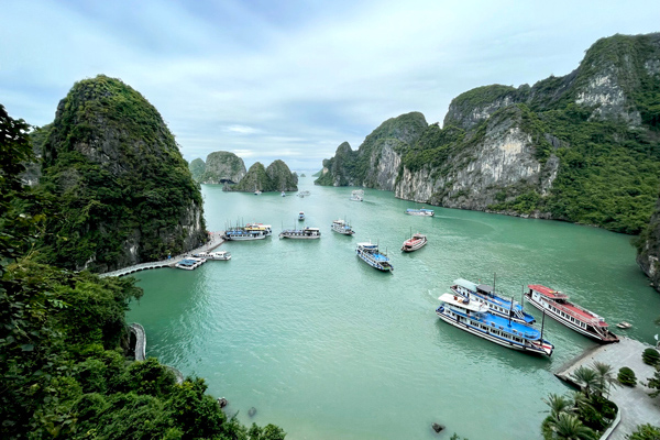 下龍灣(海上桂林；聯合國世界遺產目錄)