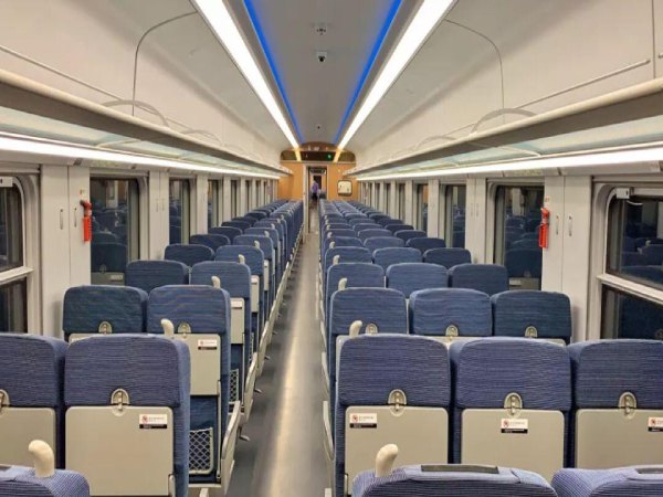 綠巨人城際列車