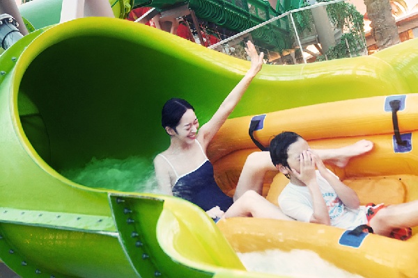 INSPIRE Splash(室內水樂園)