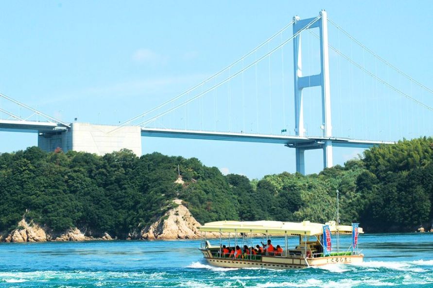 來島海峽觀潮船