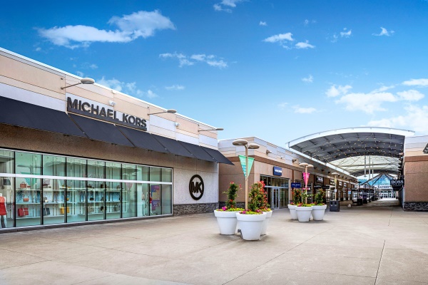 Fashion Outlets of Niagara Falls