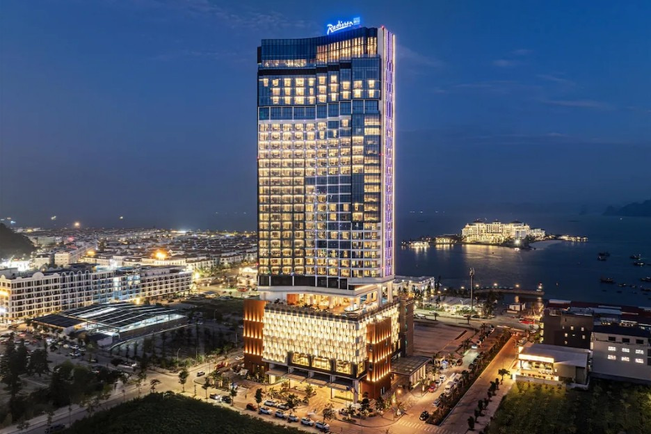 下龍灣：Radisson Blu Hotel Ha Long Bay(乙晚)