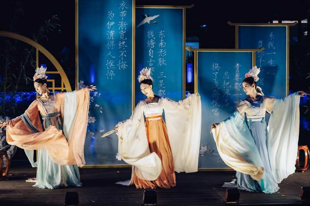 如夢上塘-穿越千年的水上奇幻夜秀：如夢上塘