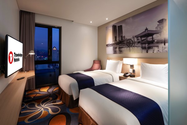 TRAVELODGE MYEONGDONG EULJIRO 明洞乙支路彩鴻酒店
