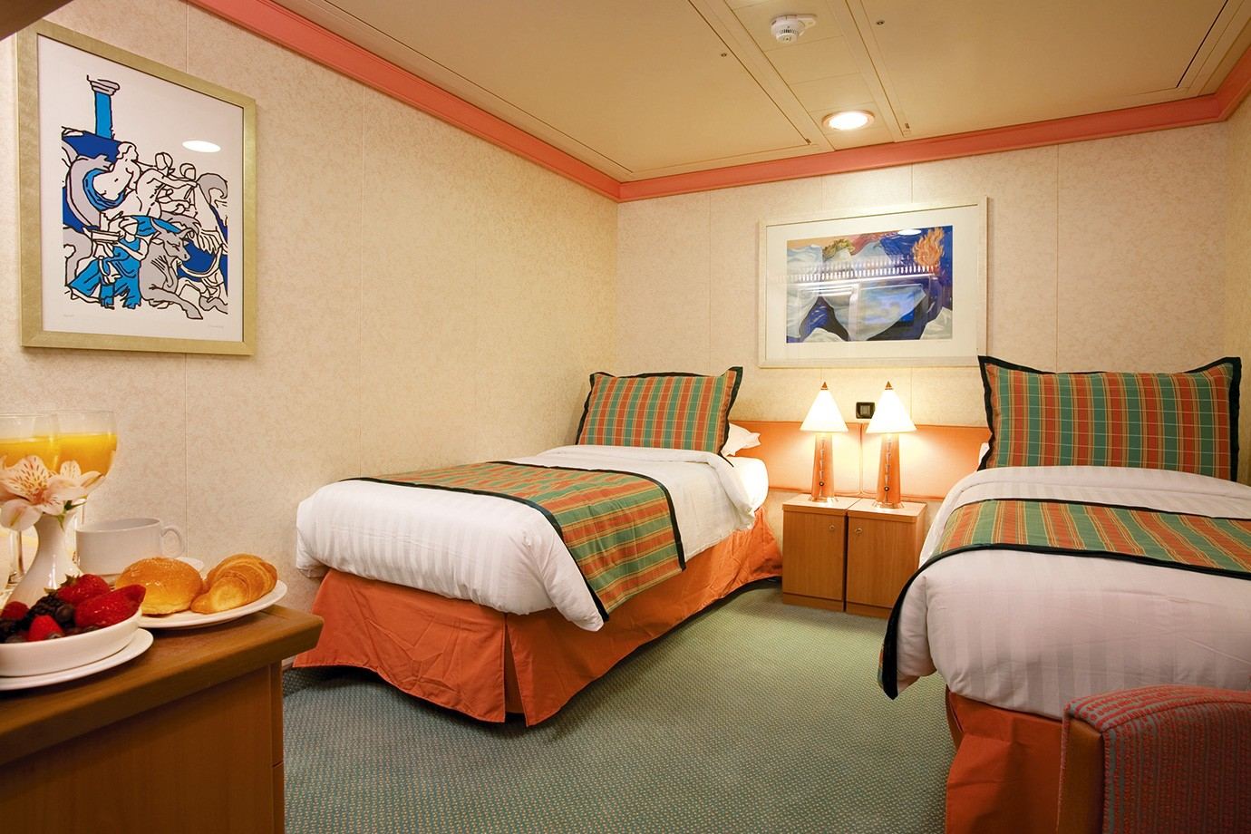 內艙房-舒適入夢的空間，讓你盡情享受海上好眠-艙房介紹